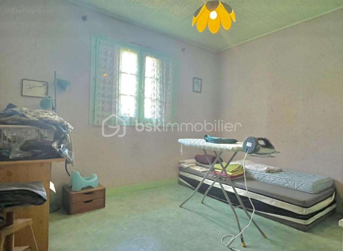 Maison à VILLENEUVE-SUR-YONNE