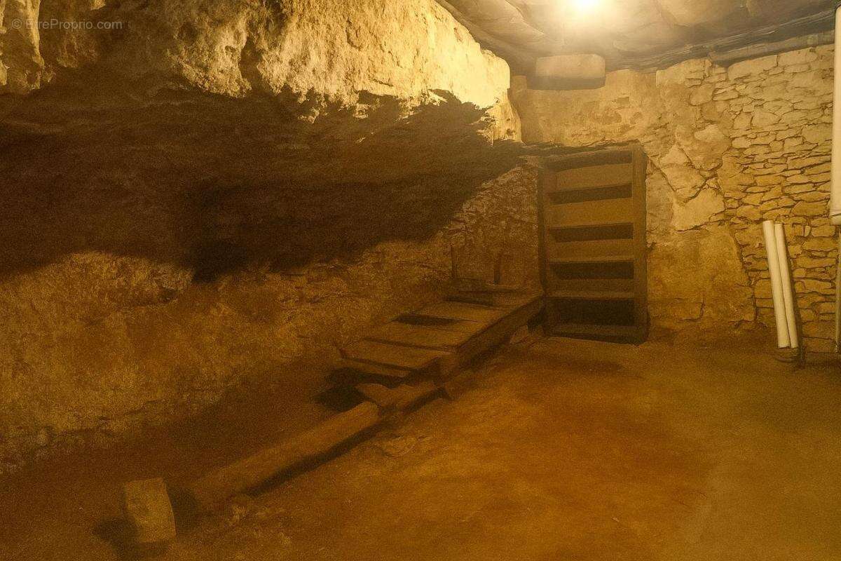 Maison à CENAC-ET-SAINT-JULIEN