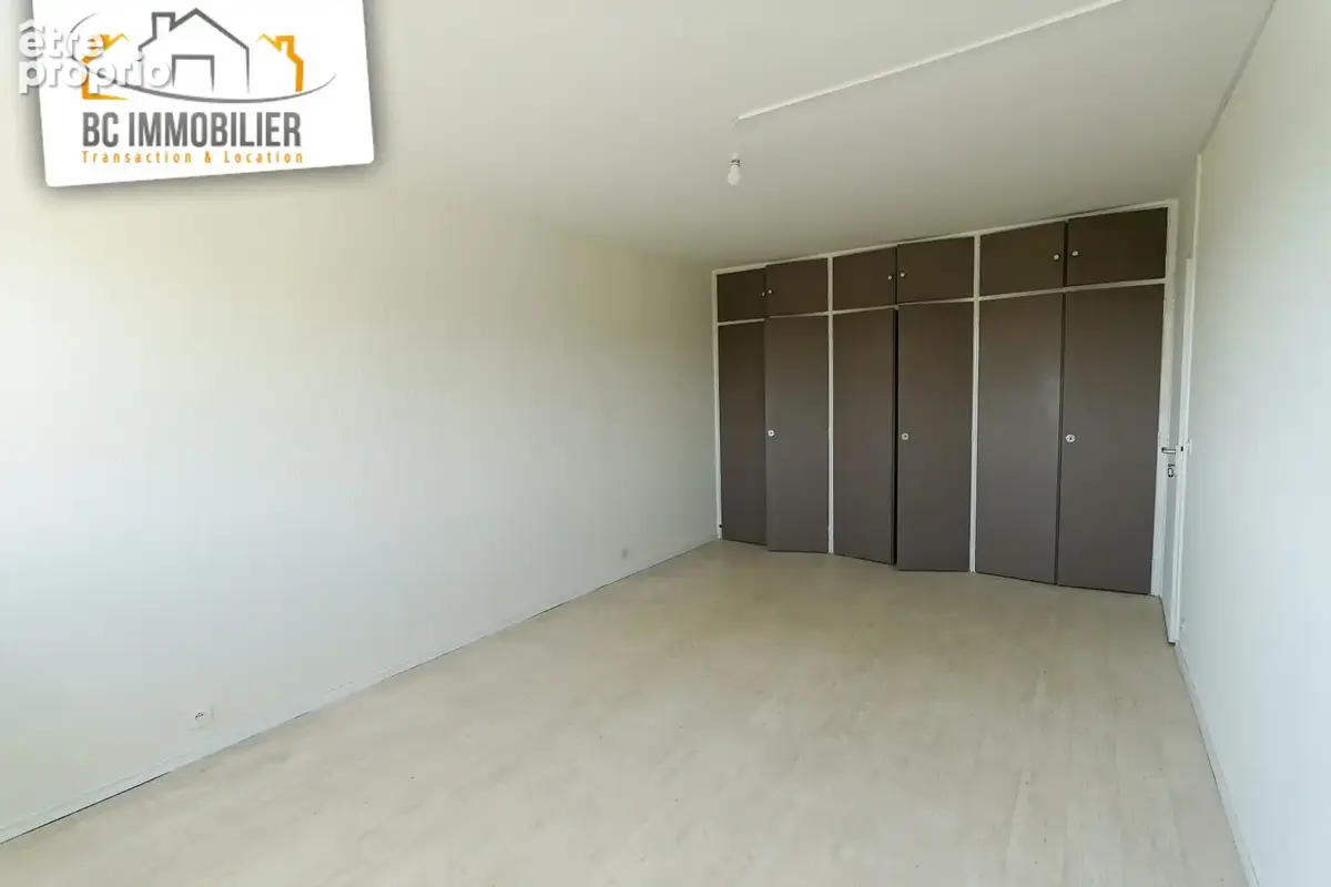 Appartement 4 pièces 93 m² à vendre à Ferney-Voltaire (01210) - photo 9