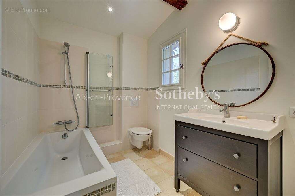 Maison à SAINT-MAXIMIN-LA-SAINTE-BAUME