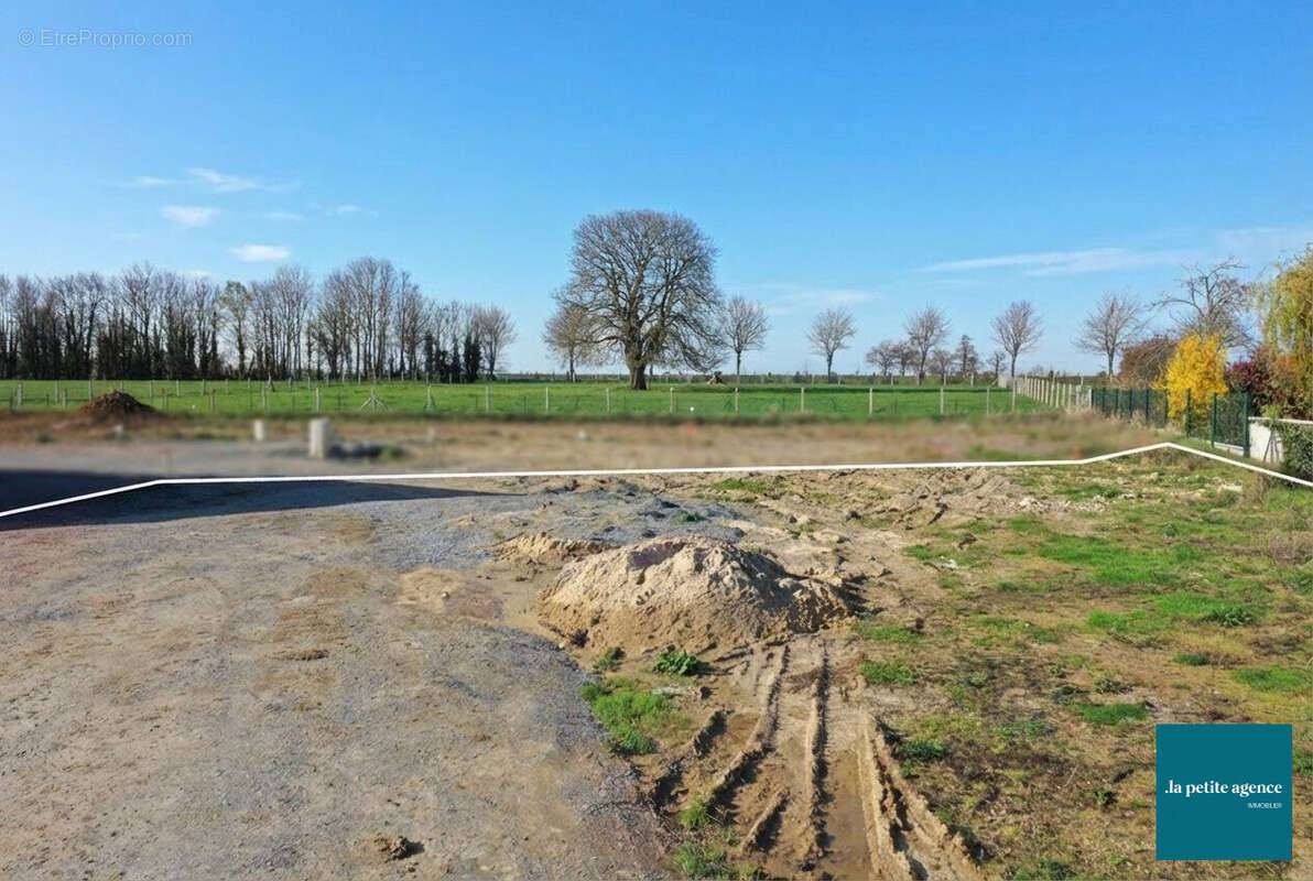 Terrain à GRAINVILLE-SUR-ODON