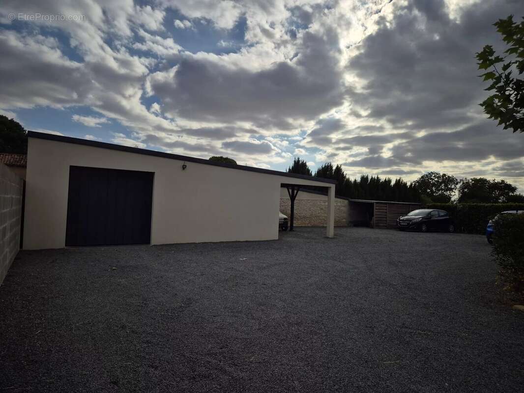 Maison 142m2, piscine , 2 mns de Neuville. - photo 15