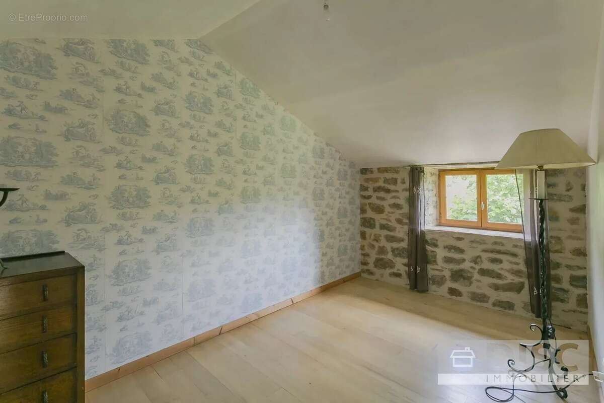 Maison à SAINT-MICHEL-DE-VAX