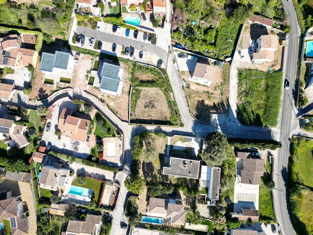 Terrain à LA FARLEDE