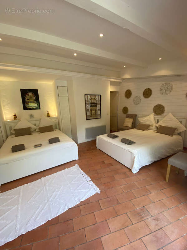 Maison à LA GARDE-FREINET