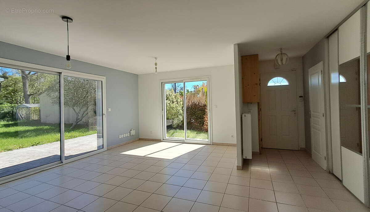 Maison à SAINT-HILAIRE