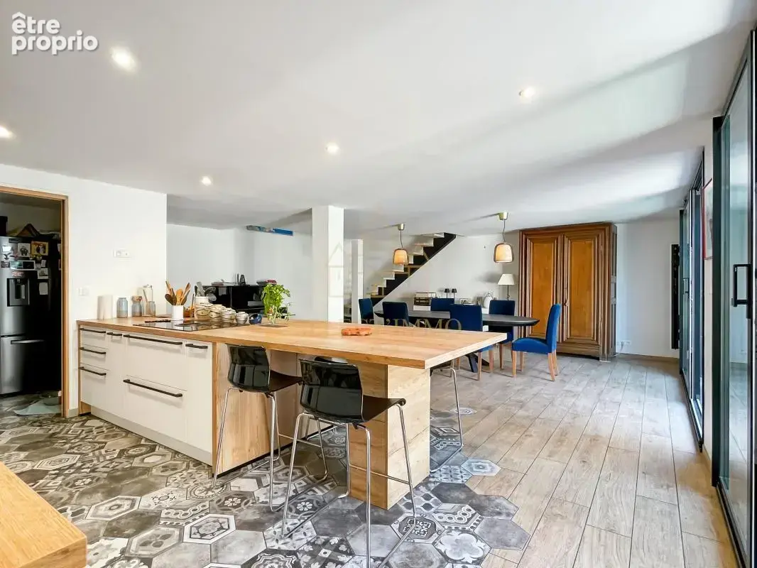 Magnifique propriété de 276m² entièrement rénovée en hyper-centre d'Evreux - photo 2