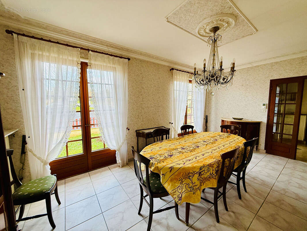 Maison à SAINT-SYLVESTRE-SUR-LOT