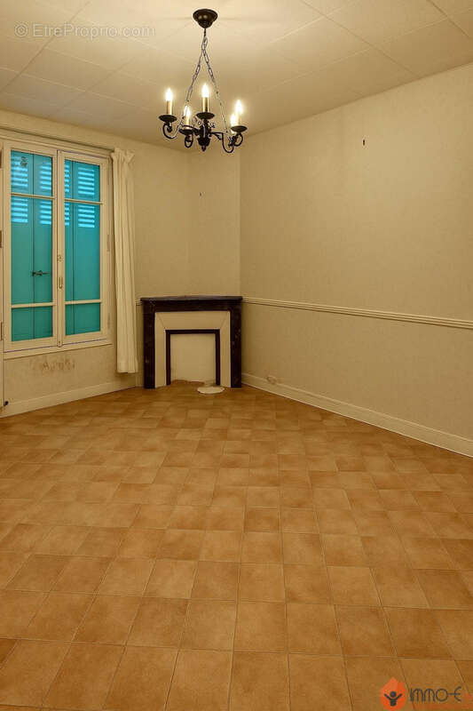 Maison à COUPVRAY