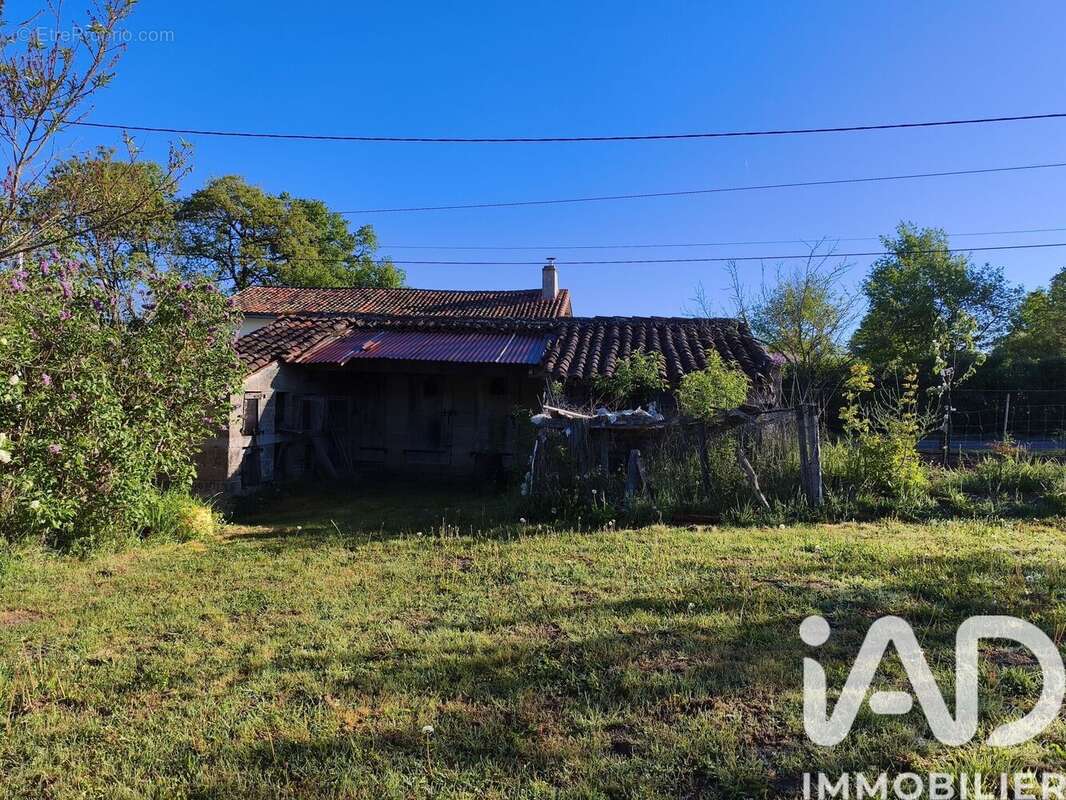 Maison 67 m² à Mortemart  - photo 5