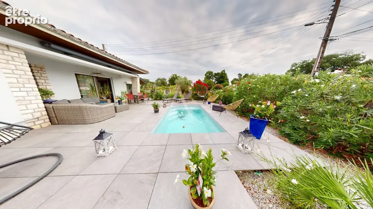 Villeneuve-de-Marsan - Maison de plain-pied rénovée avec piscine et jacuzzi - photo 16