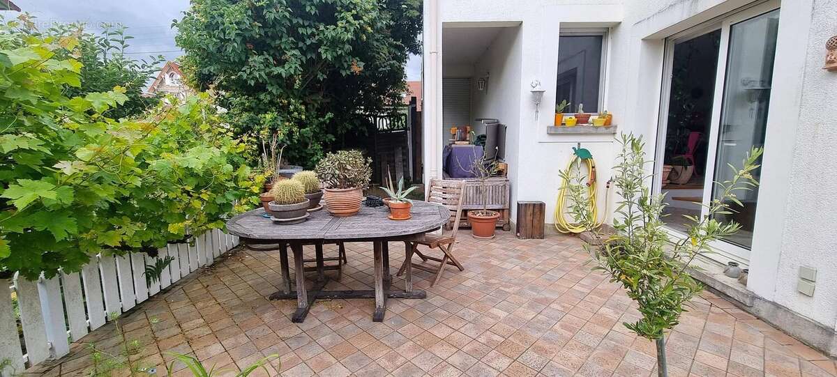 Maison à BROU-SUR-CHANTEREINE