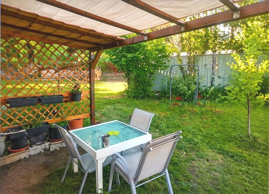 Appartement à TAVERA