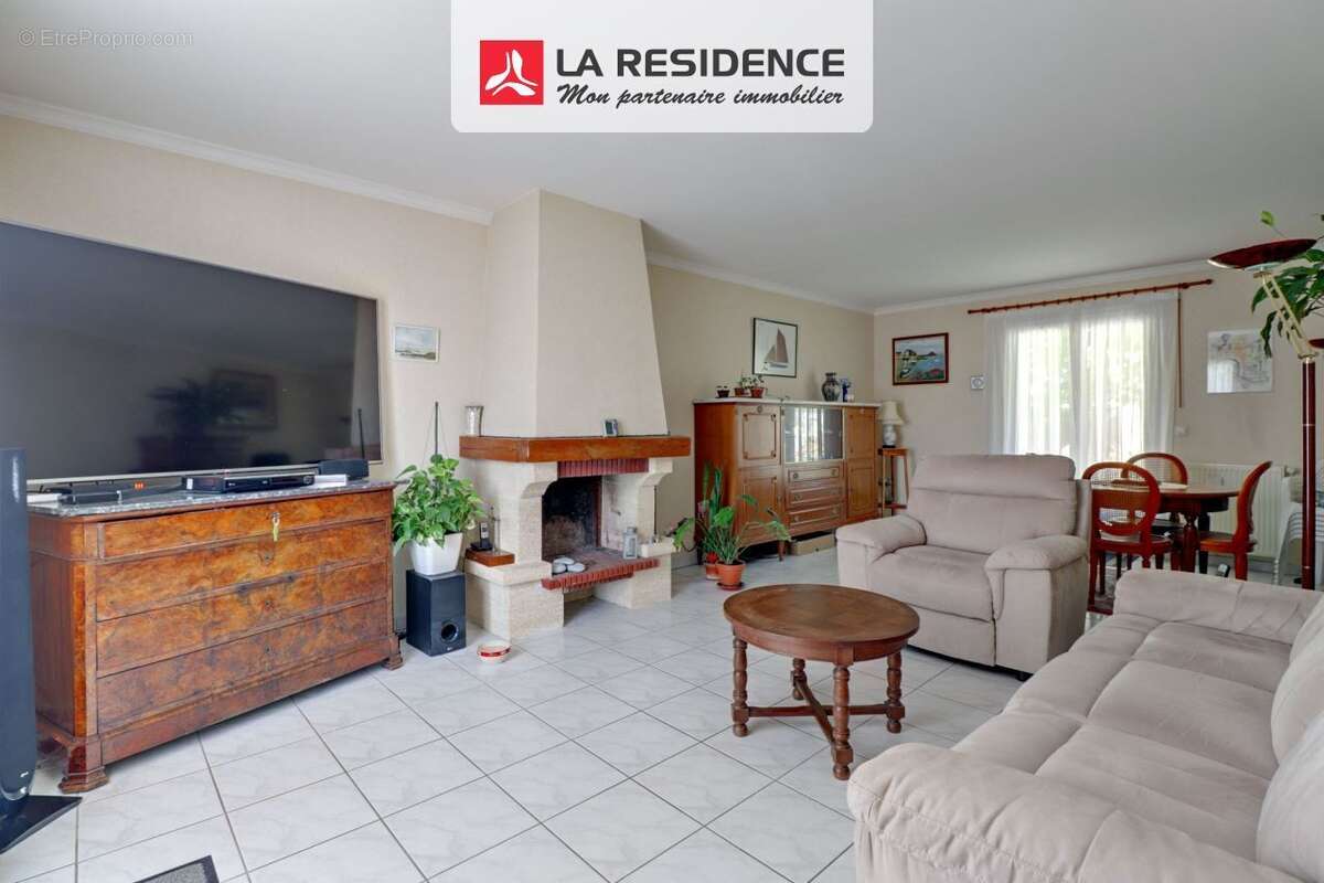 Maison 110 m² à Maurecourt  - photo 2