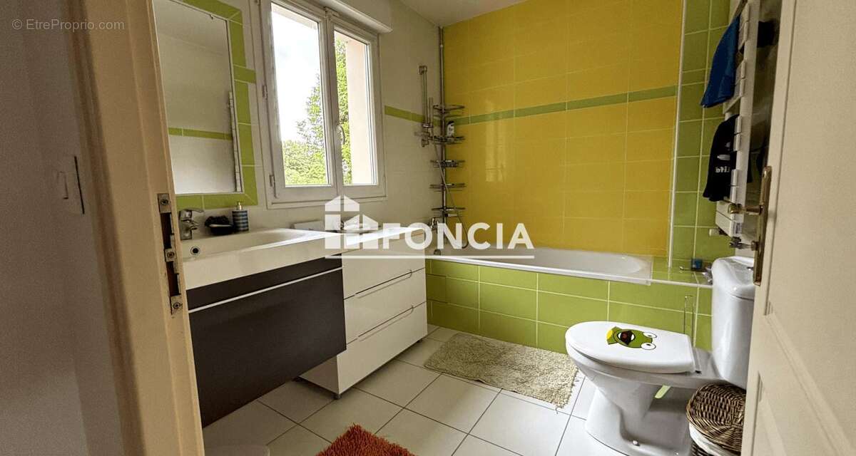 Maison à CHENNEVIERES-SUR-MARNE