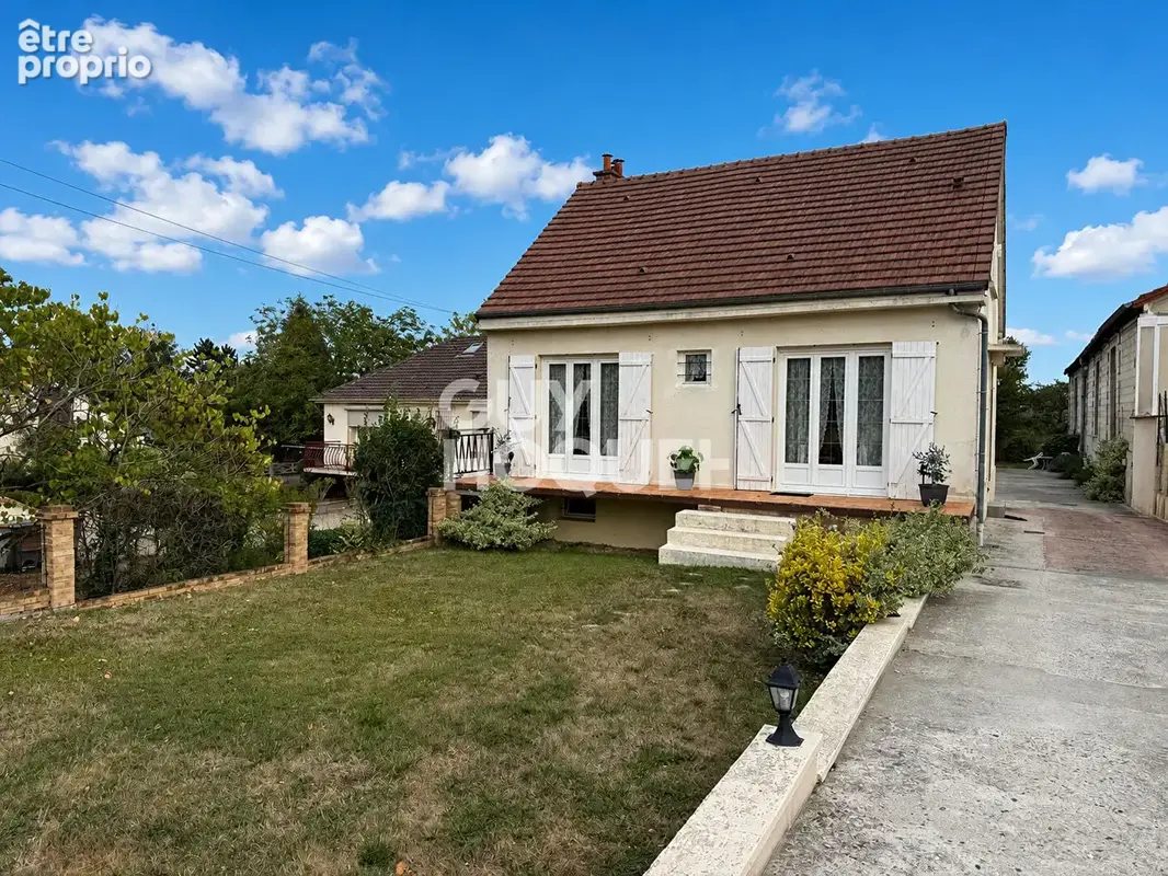 Maison à CAMBRONNE-LES-RIBECOURT