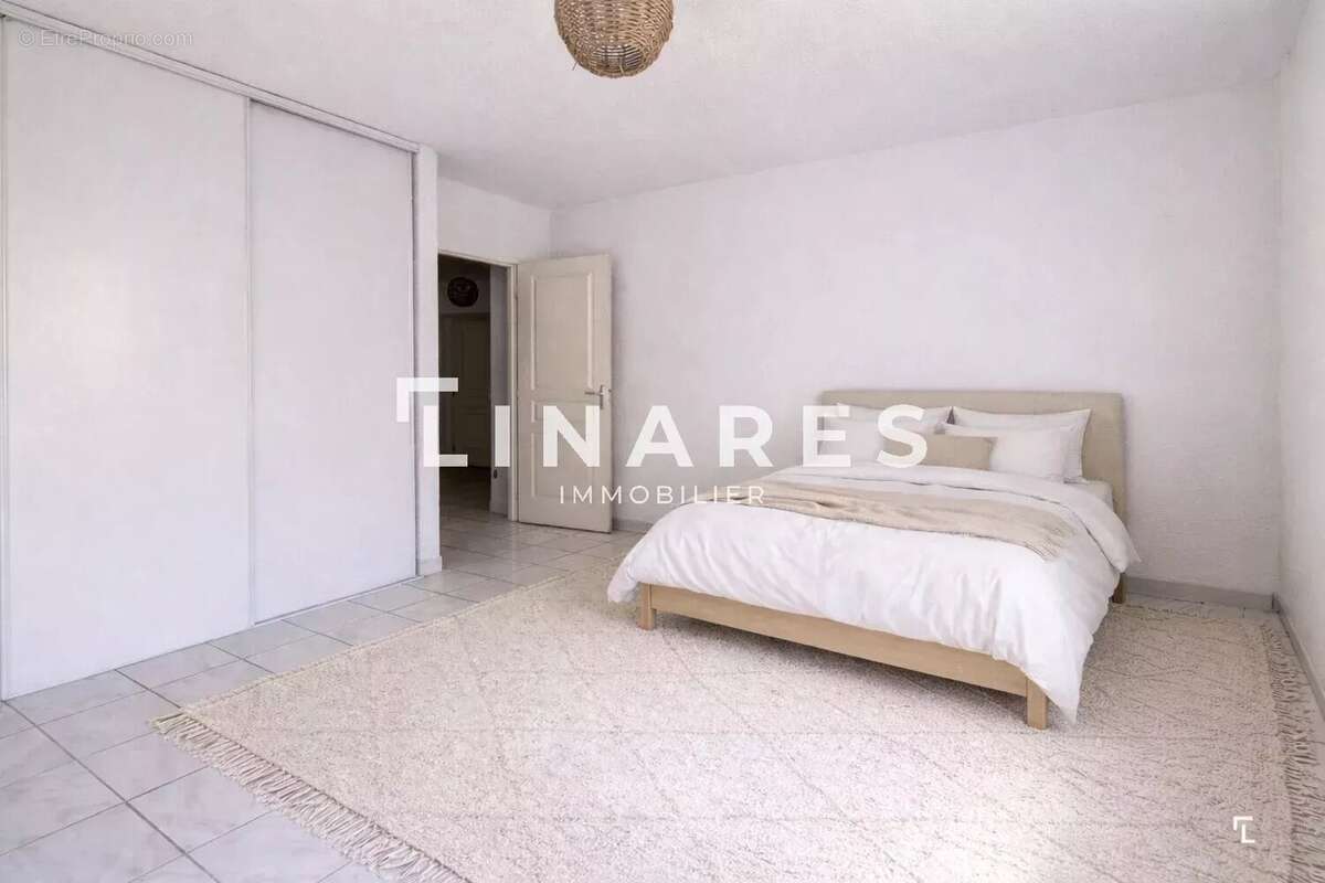 Appartement à MARSEILLE-2E