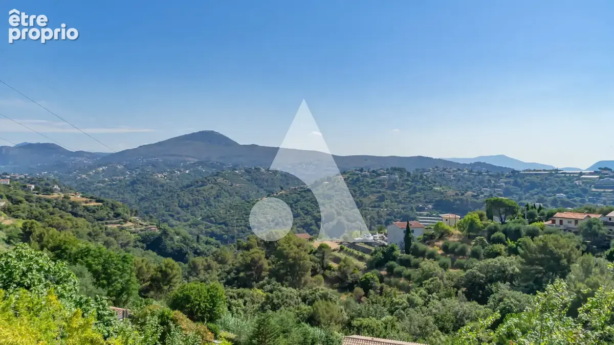 Villa de Caractère 228 m²  Secteur Bellet  Terrain 1 700 m² - photo 5