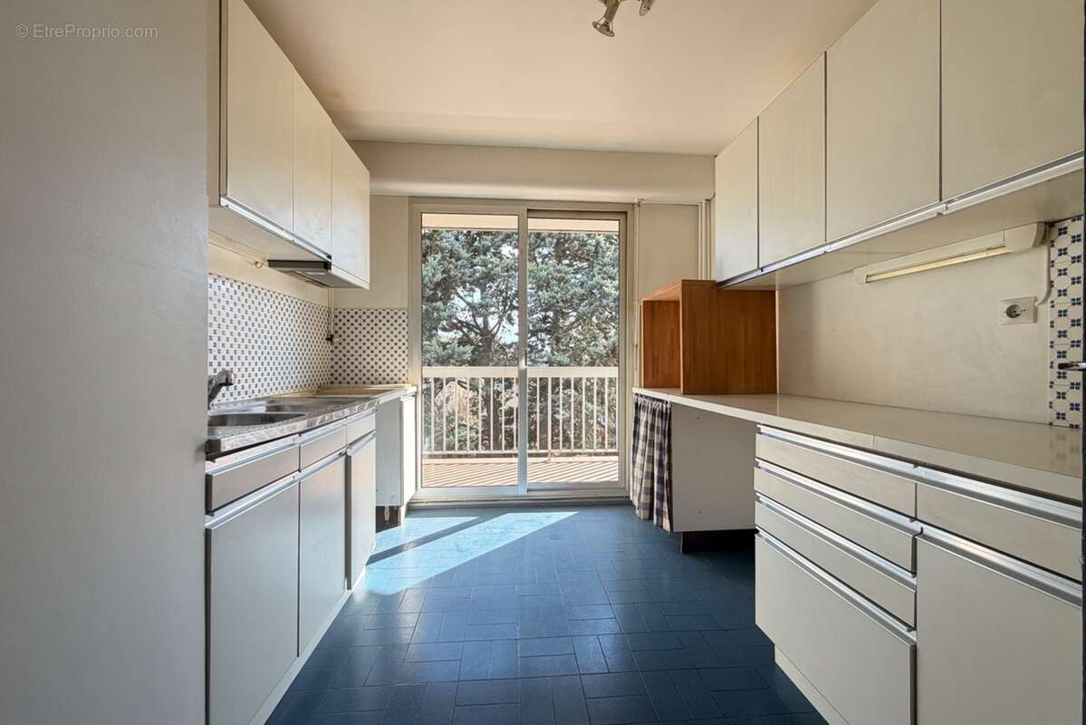 Appartement 59 m² à Sevres  - photo 5