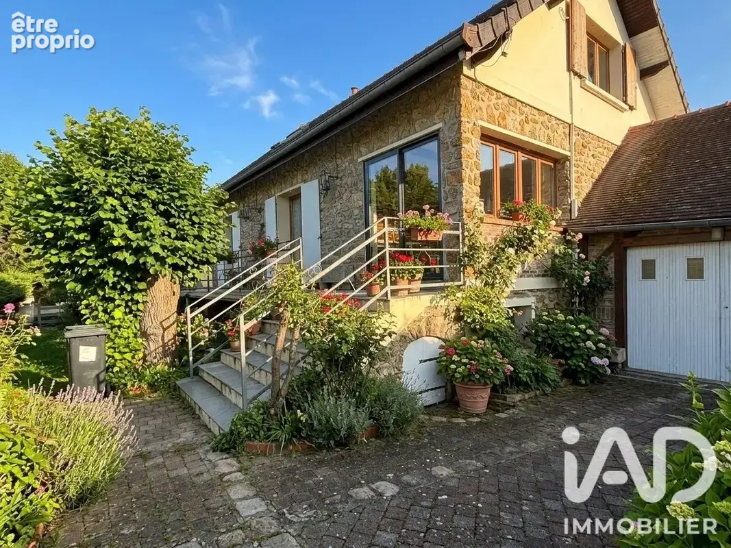 Photo 1 - Appartement à MENNECY
