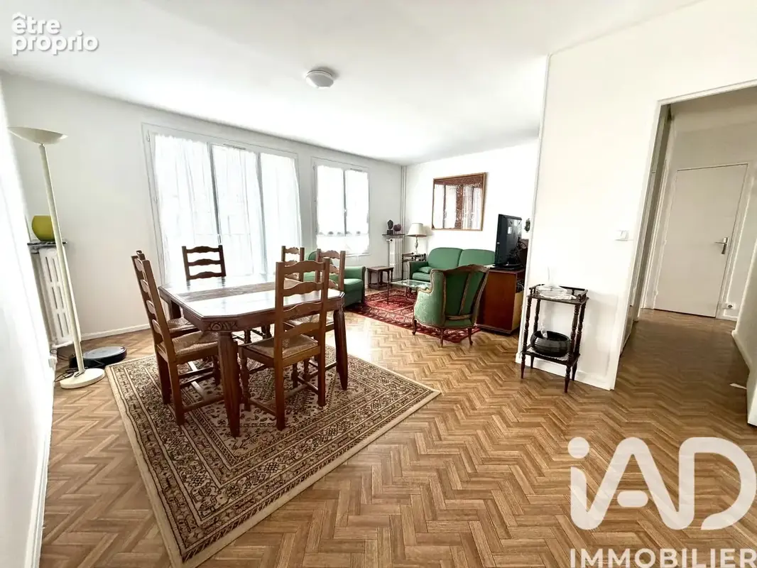 Photo 1 - Appartement à LE KREMLIN-BICETRE