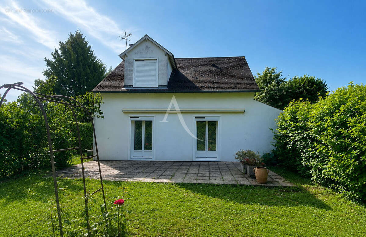 Maison à DONNERY