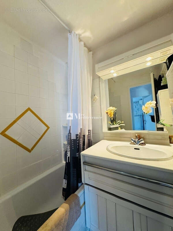 Appartement à COGOLIN