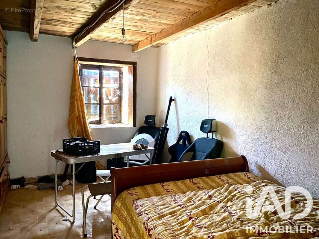 Maison 58 m² à Saint-Martin-Des-Olmes  - photo 4