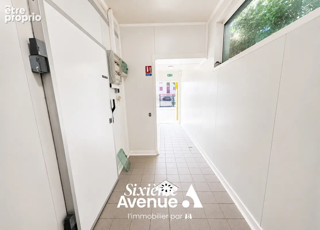 Local commercial de 148 m²  montauban - photo 3