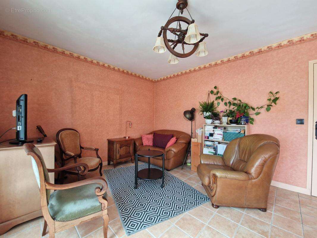 Maison à SAINT-MARTIN-DU-VIVIER