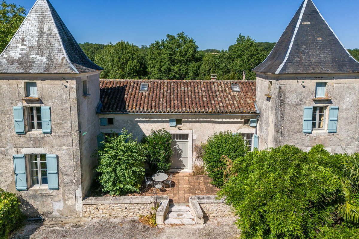 Maison de campagne avec piscine et grange - photo 24