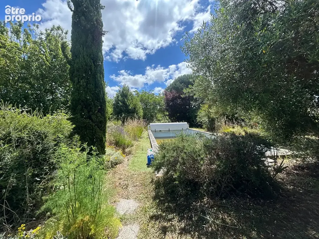 Maison familiale à Fouras avec grand extérieur arboré - photo 6