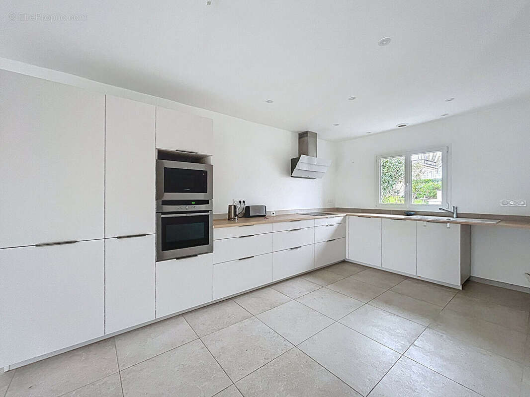 Maison à BLANQUEFORT