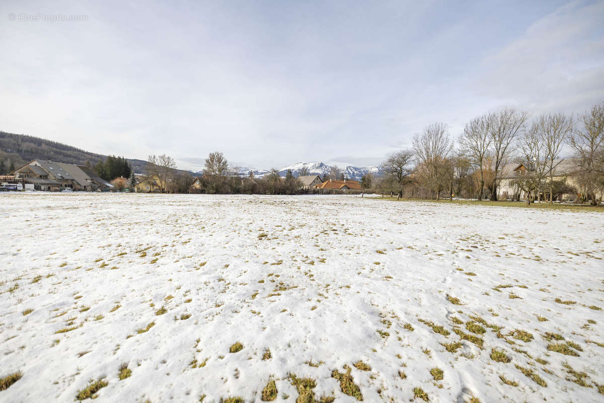 Terrain à CHABOTTES