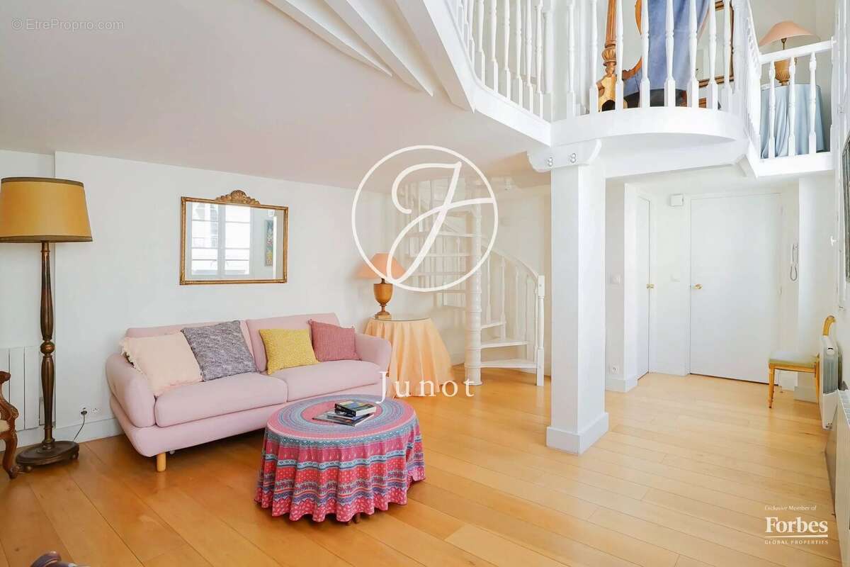 Appartement à PARIS-5E
