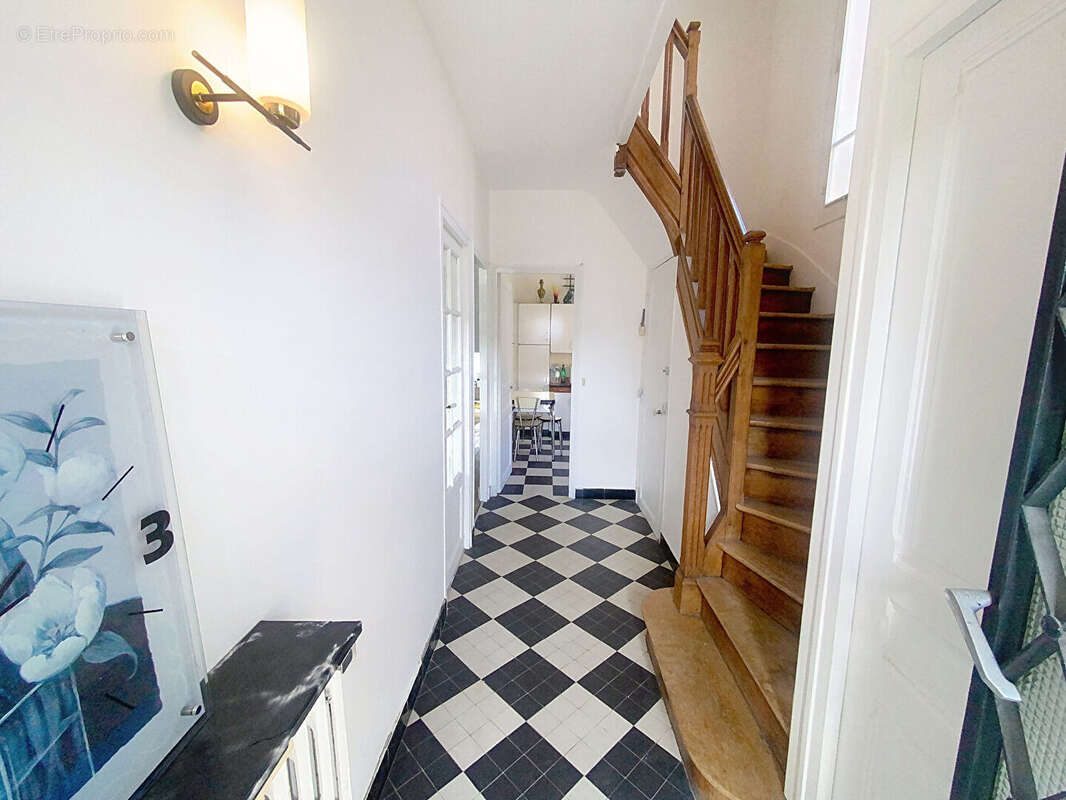 Maison à SAINT-MAUR-DES-FOSSES