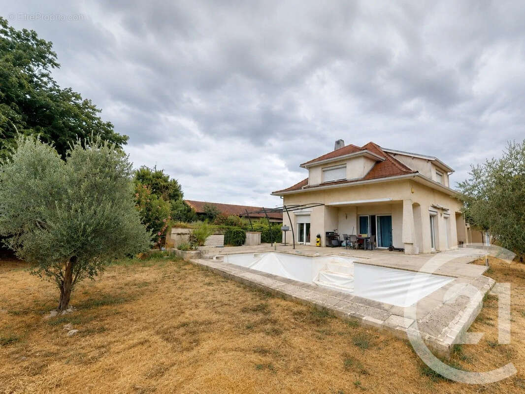 Maison 160 m² à Tournefeuille  - photo 2