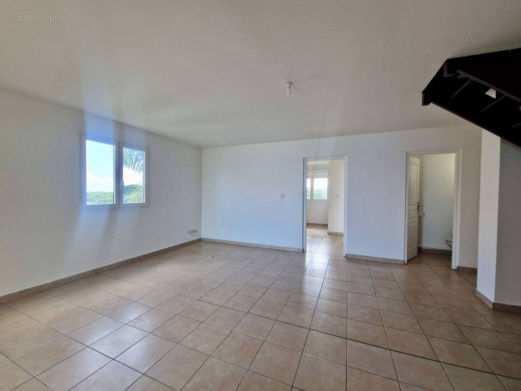 Appartement à PETIT-BOURG