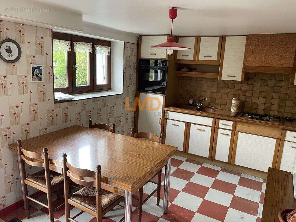 Maison à DECAZEVILLE