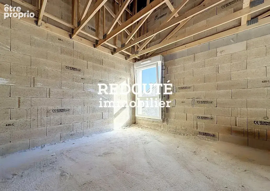 Plateau de 54 m² au 2ème et dernier étage – à aménager - photo 7