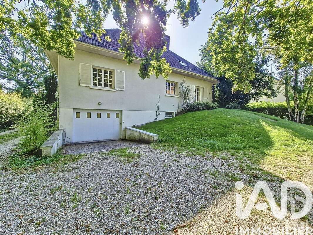 Photo 2 - Maison à SAINT-FARGEAU-PONTHIERRY