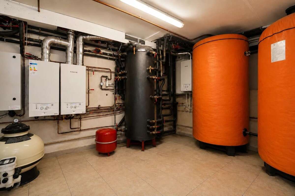 Appartement 241 m² à Maurepas  - photo 21