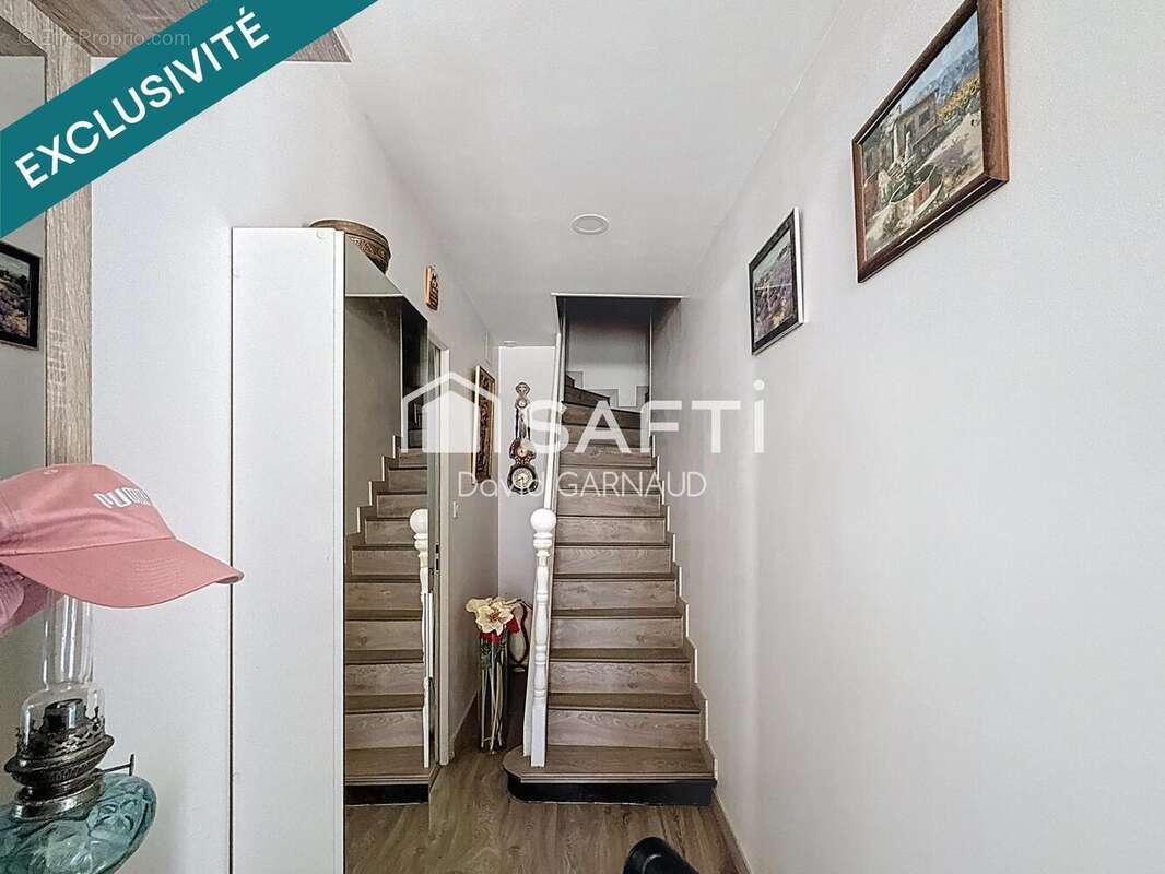 Photo 8 - Maison à ROULLET-SAINT-ESTEPHE