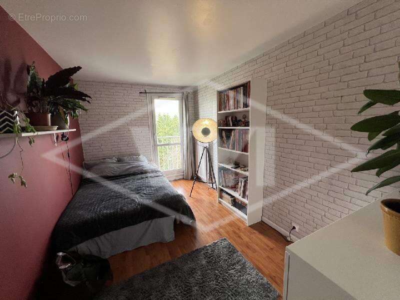 Appartement à COMBS-LA-VILLE