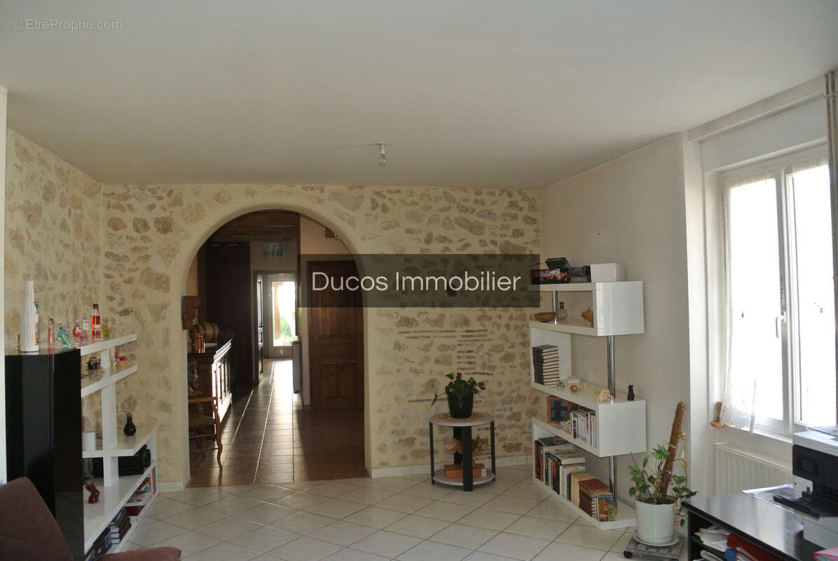 Maison à MAUVEZIN-SUR-GUPIE