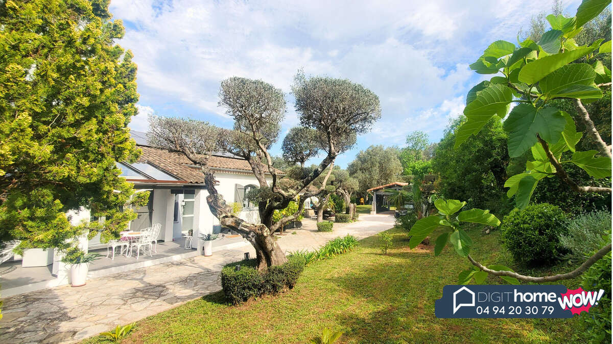 Maison à SOLLIES-VILLE