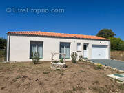 Maison à CORME-ECLUSE