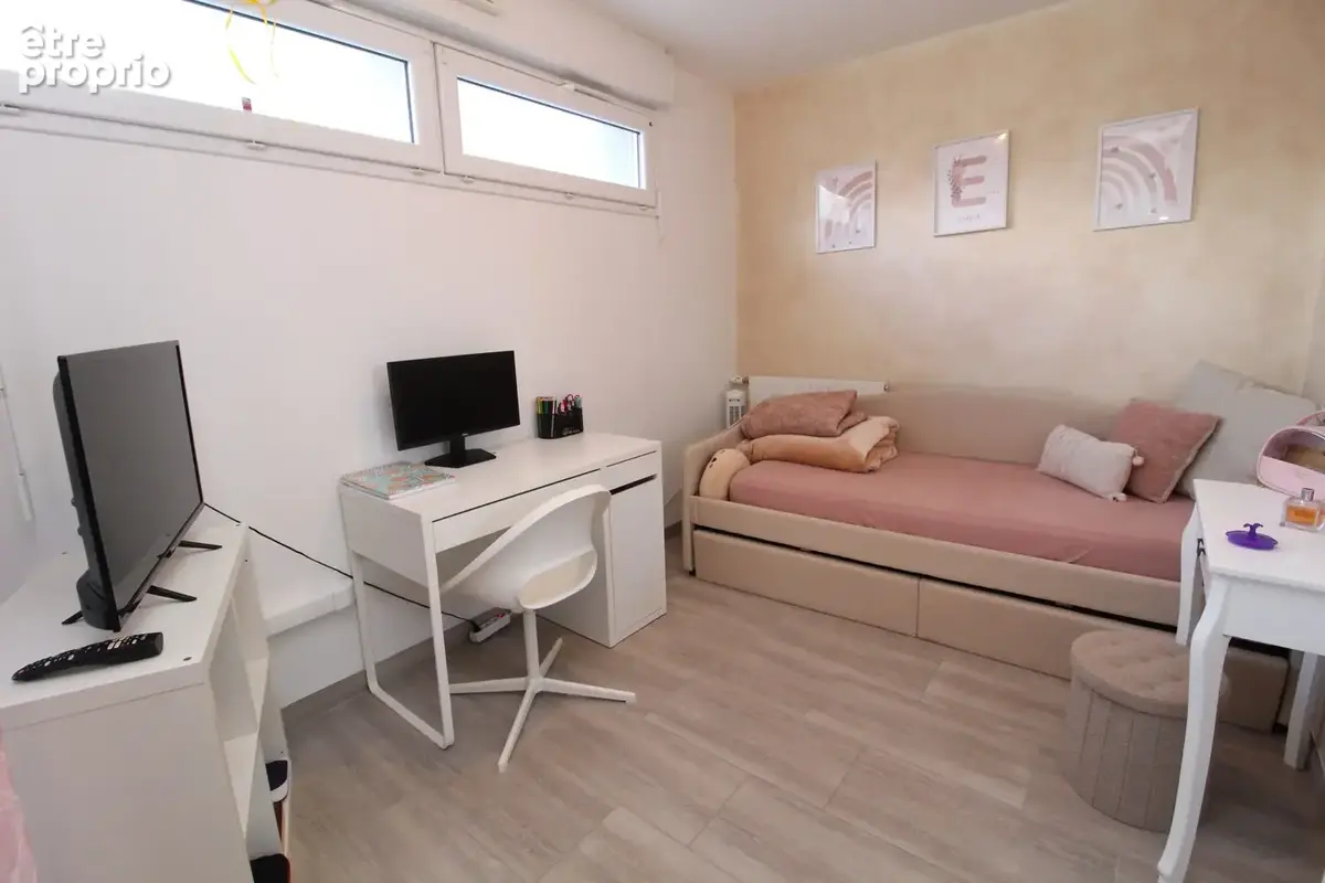 Appartement 4 pièces 80 m² à vendre à Guyancourt (78280) - photo 6