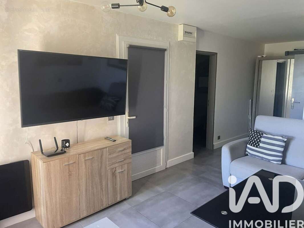 Photo 4 - Appartement à ROQUEBRUNE-SUR-ARGENS