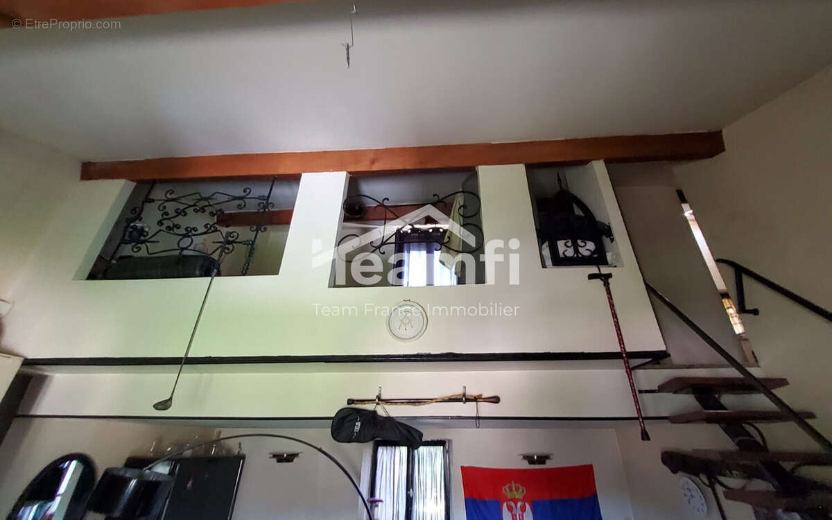 Chambre vu du salon 2ème - Maison à BESSEGES